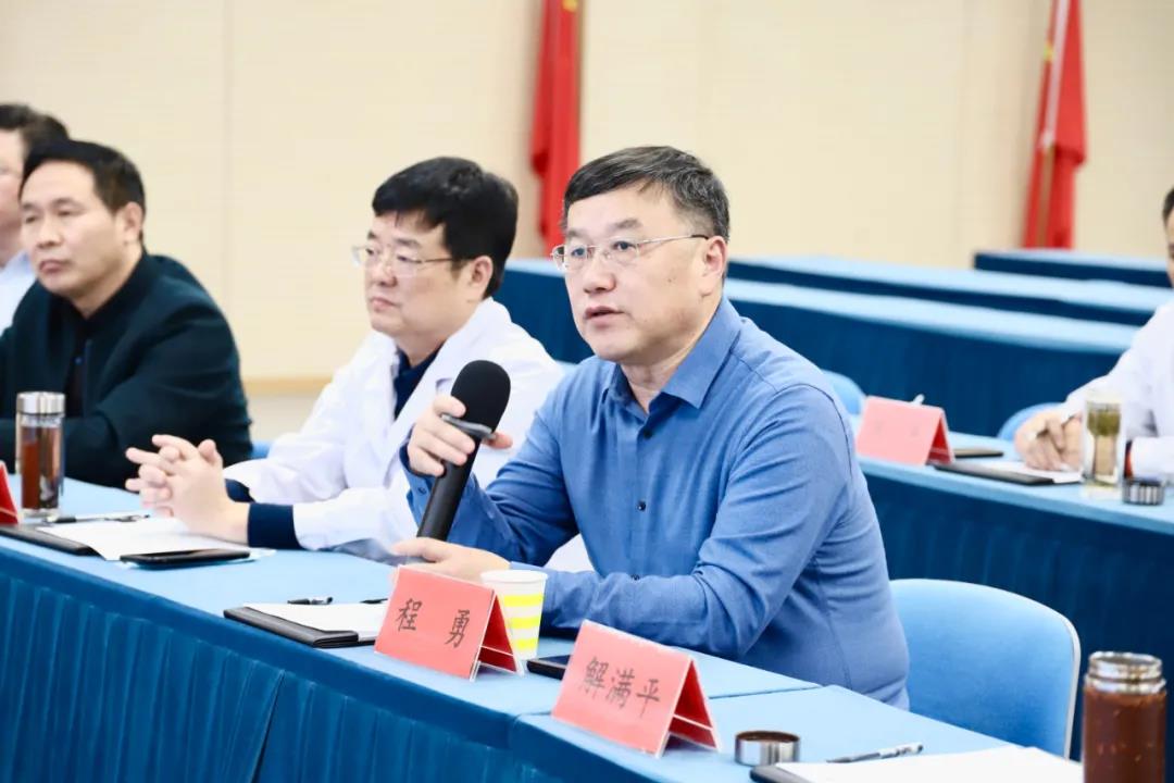 【中層競(jìng)聘展風(fēng)采 蓄勢(shì)待發(fā)新征程】宿遷市鐘吾醫(yī)院舉行2021年中層干部競(jìng)聘會(huì)(圖4) 【中層競(jìng)聘展風(fēng)采 蓄勢(shì)待發(fā)新征程】宿遷市鐘吾醫(yī)院舉行2021年中層干部競(jìng)聘會(huì)(圖4)