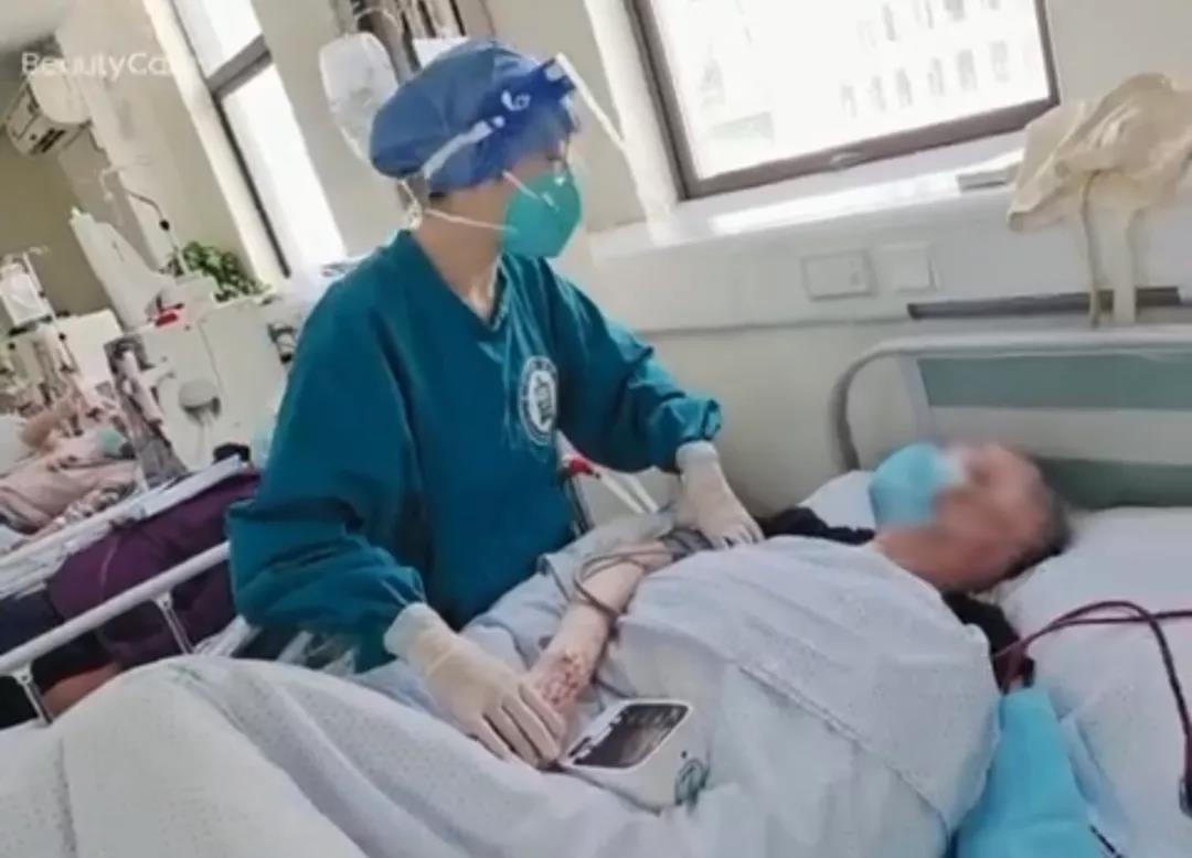 宿遷市鐘吾醫(yī)院馳援揚(yáng)州“白衣戰(zhàn)士”圓滿完成任務(wù),平安回家!(圖3) 宿遷市鐘吾醫(yī)院馳援揚(yáng)州“白衣戰(zhàn)士”圓滿完成任務(wù),平安回家!(圖3)